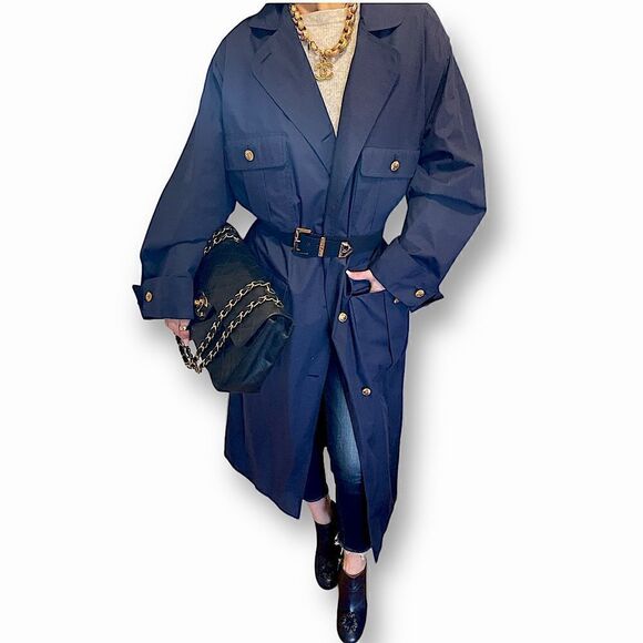 Vintage CHANEL Navy belted trench coat circa 1980 - Picture 4 of 15
